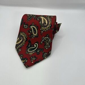 Brooks Brothers Makers Red Paisley 100% Silk Tie Made in USA Classic Necktie